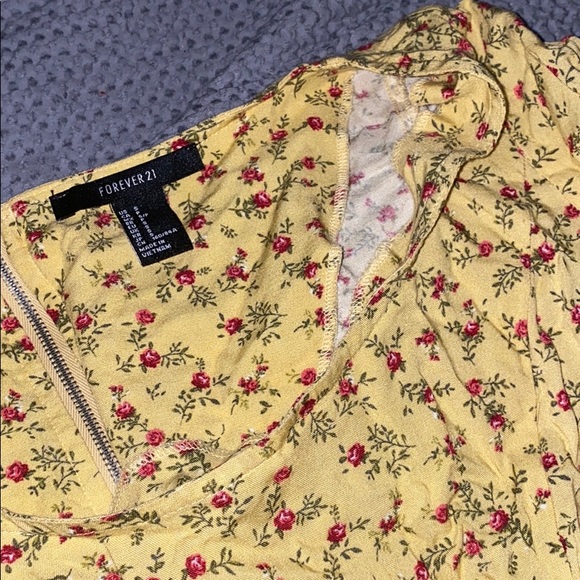 Dress - Picture 2 of 4